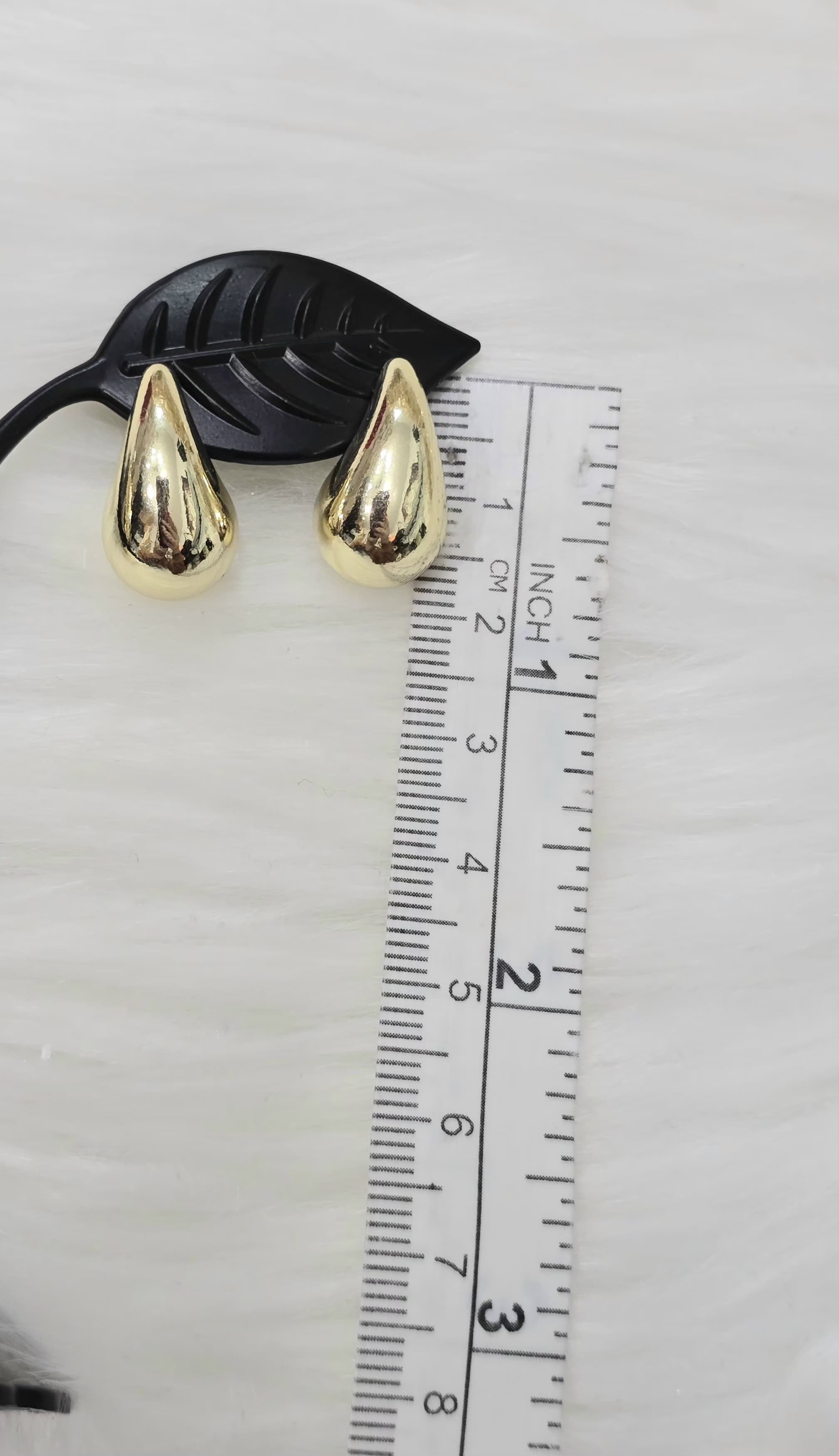 PENDIENTES CON DISEÑO DE GOTA.DOS TAMAÑOS PARA QUE ELIJAS TU PREFERIDO 🫶💃