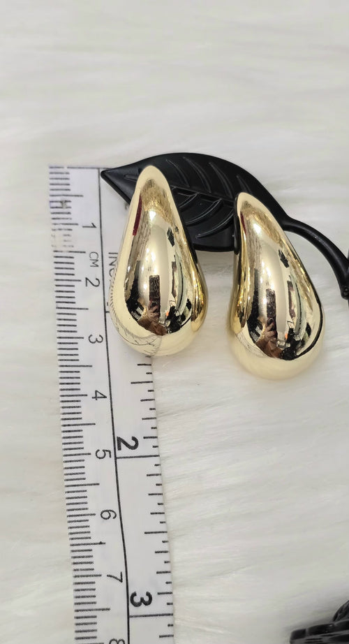 PENDIENTES CON DISEÑO DE GOTA.DOS TAMAÑOS PARA QUE ELIJAS TU PREFERIDO 🫶💃
